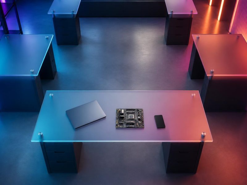 From Silicon to Society: A Practical Guide to Modern Technology and Innovation